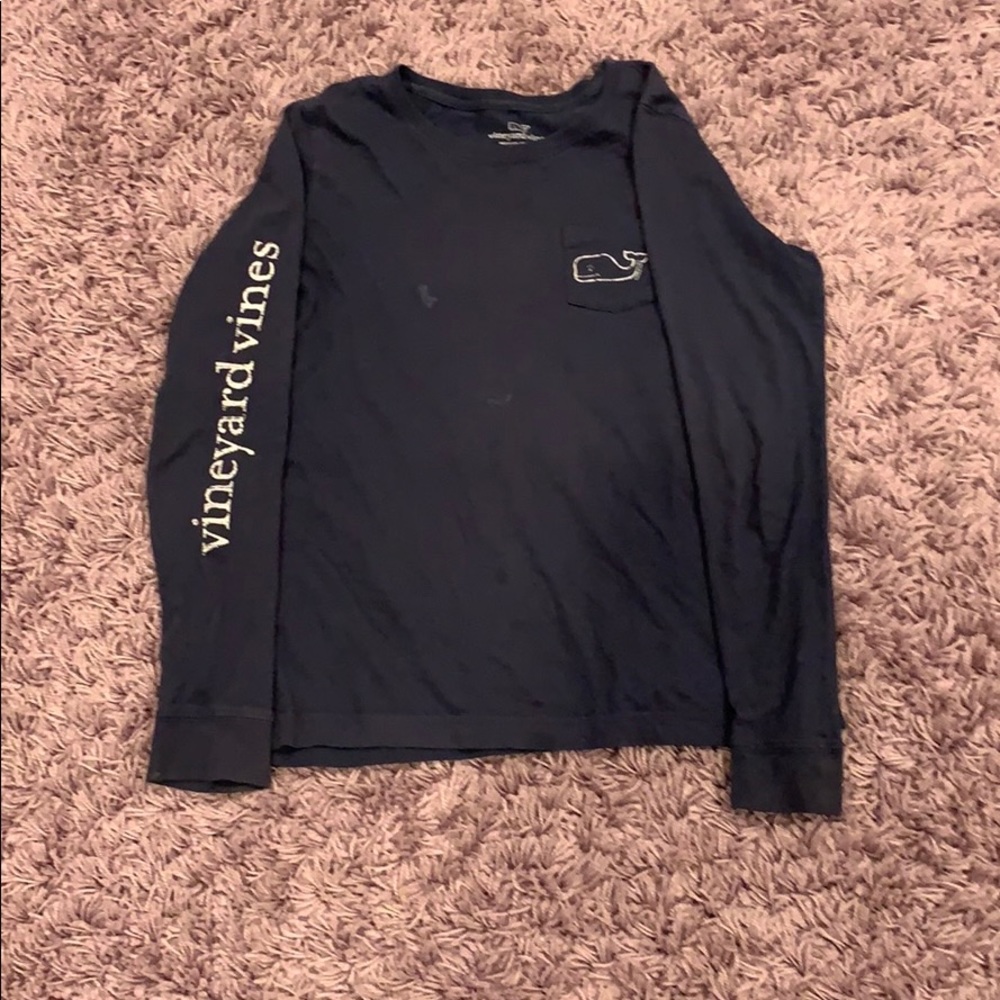 Vineyard vines shirt HAS FLAWS